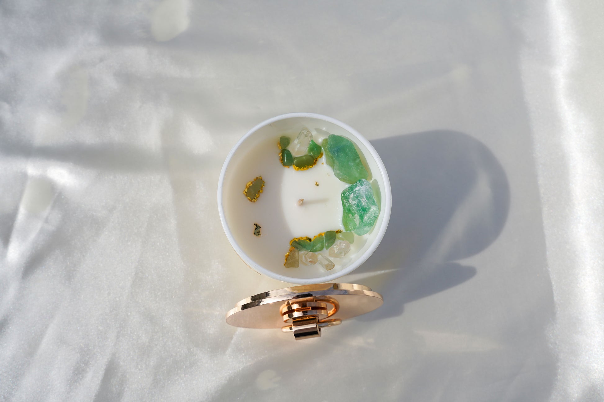 Luxury hand-poured Matcha Veil candle, 18.5oz frosted glass jar with gold stainless steel lid, made with eco-friendly soy and coconut wax for a clean, long burn — the perfect elegant gift.